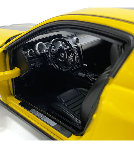 2007 Ford Shelby GT500 Diecast Model Car Yellow 1/18