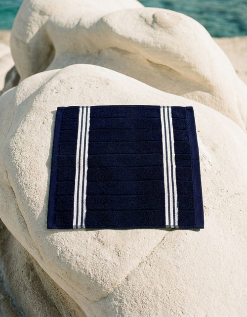 Load image into Gallery viewer, Nautilus Australian Cotton Towels
